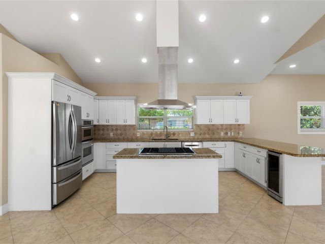 Home for sale at 698 NW 12th Road - photo 6391417