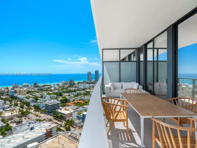 2-bedroom condo for sale in Miami Beach - 500 alton rd 3604 - MondialRealty