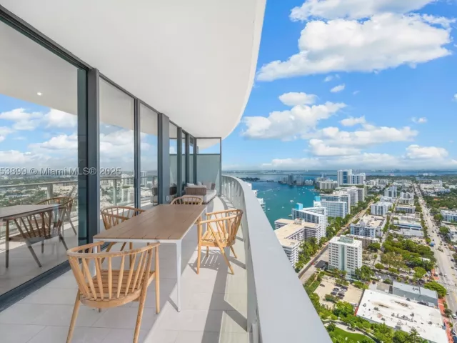 2-bedroom condo for sale in Miami Beach - 500 alton rd 3604 - MondialRealty