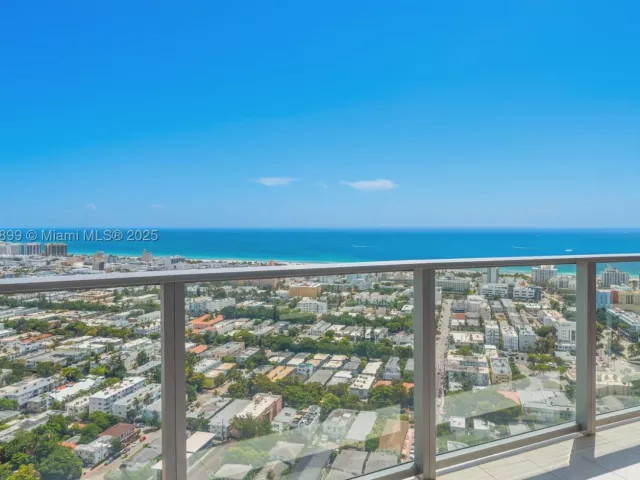 2-bedroom condo for sale in Miami Beach - 500 alton rd 3604 - MondialRealty