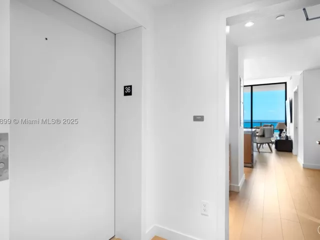 2-bedroom condo for sale in Miami Beach - 500 alton rd 3604 - MondialRealty