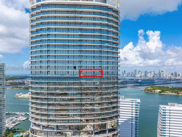 2-bedroom condo for sale in Miami Beach - 500 alton rd 3604 - MondialRealty