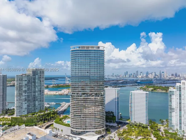 2-bedroom condo for sale in Miami Beach - 500 alton rd 3604 - MondialRealty