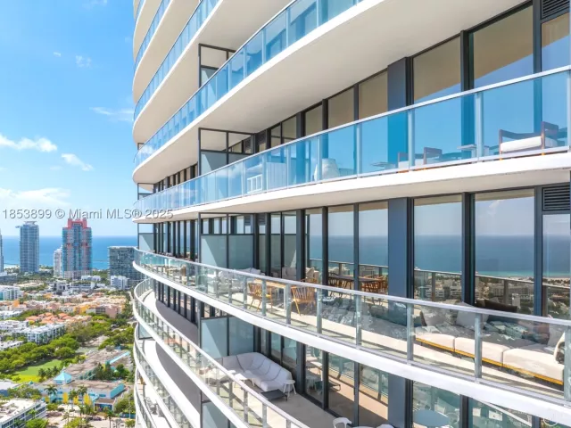 2-bedroom condo for sale in Miami Beach - 500 alton rd 3604 - MondialRealty