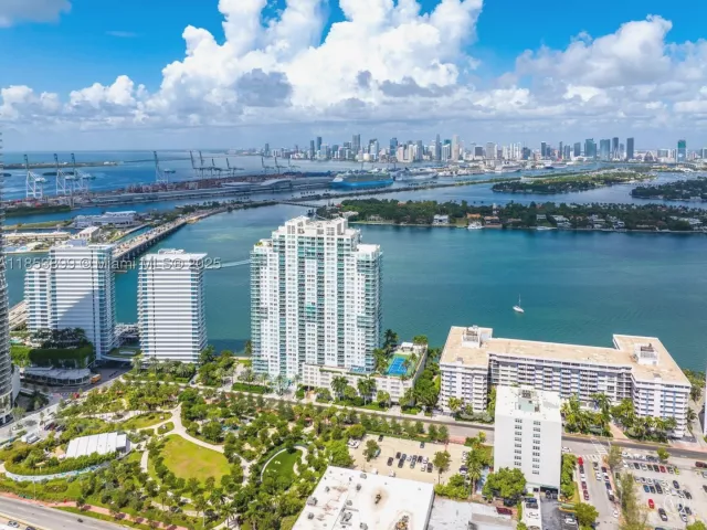 2-bedroom condo for sale in Miami Beach - 500 alton rd 3604 - MondialRealty