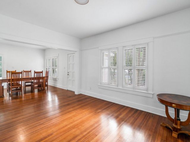 Home for sale at 319 Buckingham Road - photo 6390793