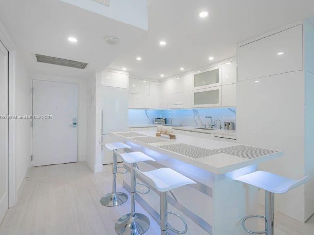 Apartment for sale  Unit #811 - photo 6384484