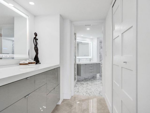 Apartment for sale  Unit #1605 - photo 6415692