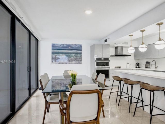 Apartment for sale  Unit #1605 - photo 6415699