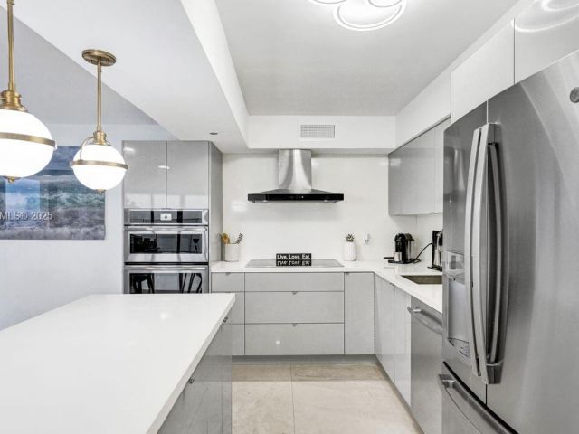 Apartment for sale  Unit #1605 - photo 6415702