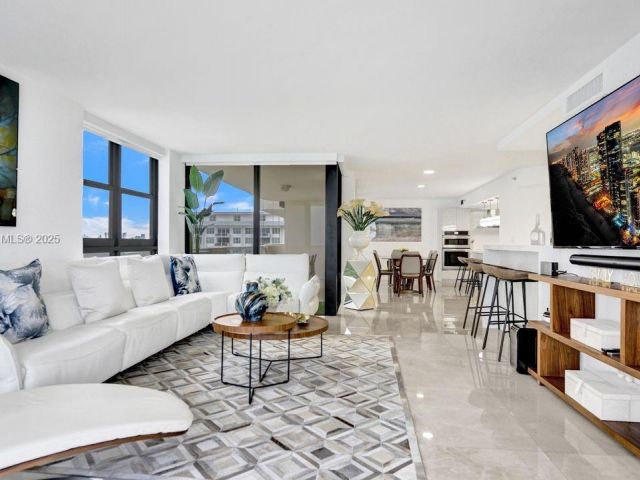 Apartment for sale  Unit #1605 - photo 6415705