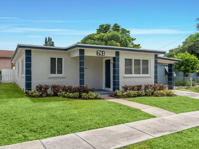 Home for sale at 741 W 10th Street - photo 6384639