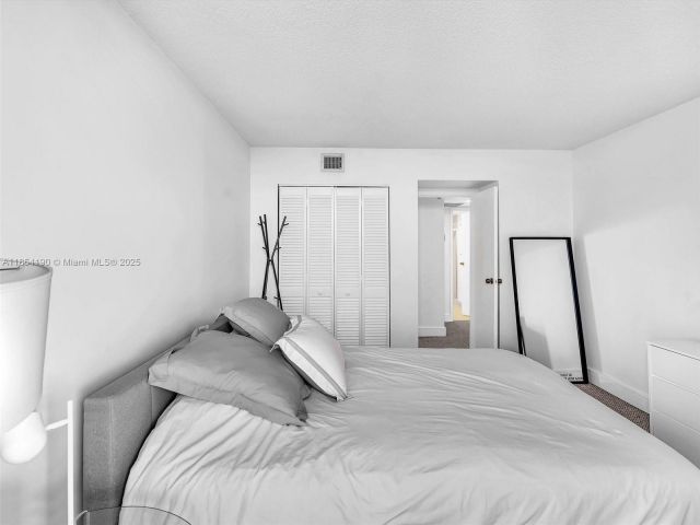 Apartment for sale  Unit #1025 - photo 6384960