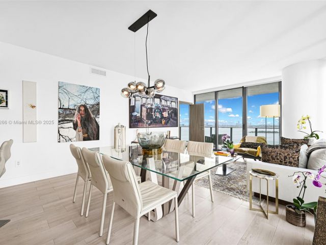 Apartment for sale  Unit #2201 - photo 6385429