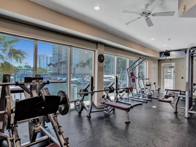 2-bedroom condo for sale in Aventura - 3370 Hidden Bay Dr 812 - MondialRealty