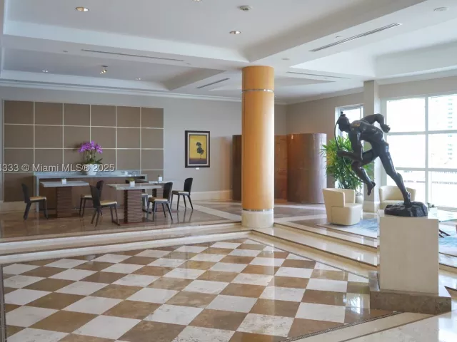 2-bedroom condo for rent in Miami - 848 Brickell Key Dr 306 - MondialRealty
