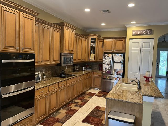 Home for sale at 9386 Madewood Court - photo 6390617