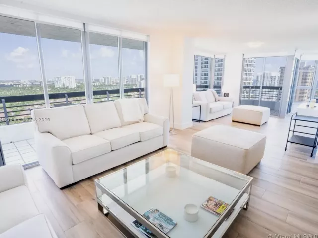 2-bedroom condo for sale in Aventura - 3530 Mystic Pointe Dr 2509 - MondialRealty