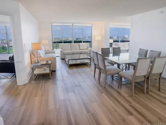 2-bedroom condo for sale in Aventura - 3530 Mystic Pointe Dr 2509 - MondialRealty