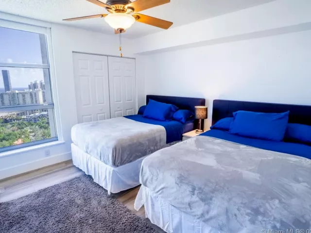 2-bedroom condo for sale in Aventura - 3530 Mystic Pointe Dr 2509 - MondialRealty