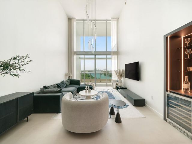 Apartment for sale  Unit #905 - photo 6394912