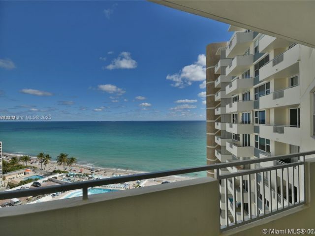 Apartment for sale  Unit #1204 - photo 6388851