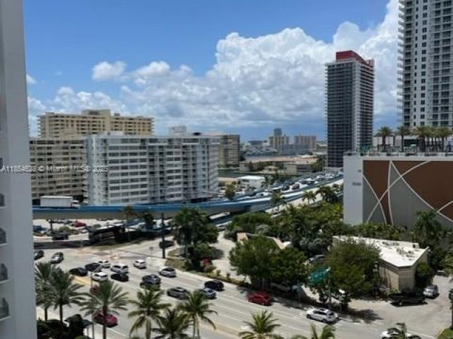 Apartment for rent  Unit #10F - photo 6936463