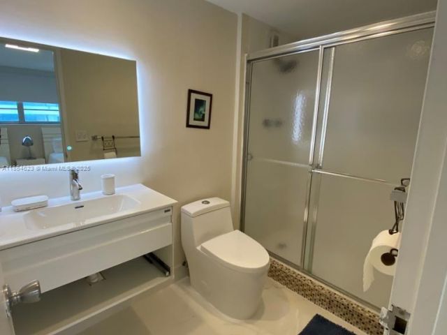 Apartment for rent  Unit #10F - photo 6936468