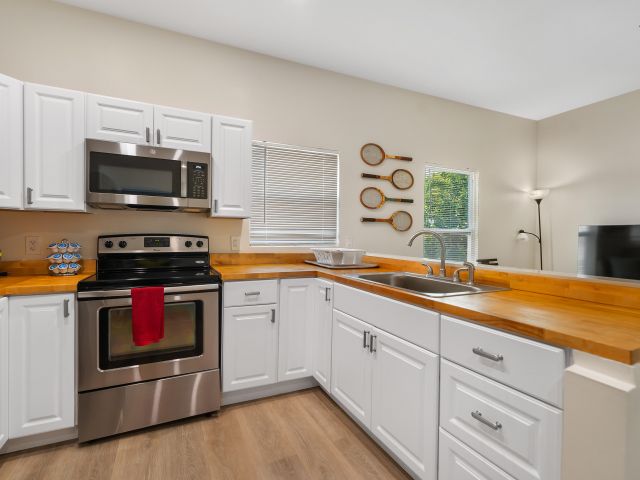 Home for rent at 602 NW 1st Street - photo 6392058