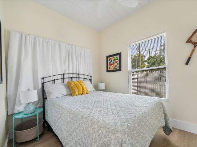 Home for rent at 602 NW 1st Street - photo 6392060