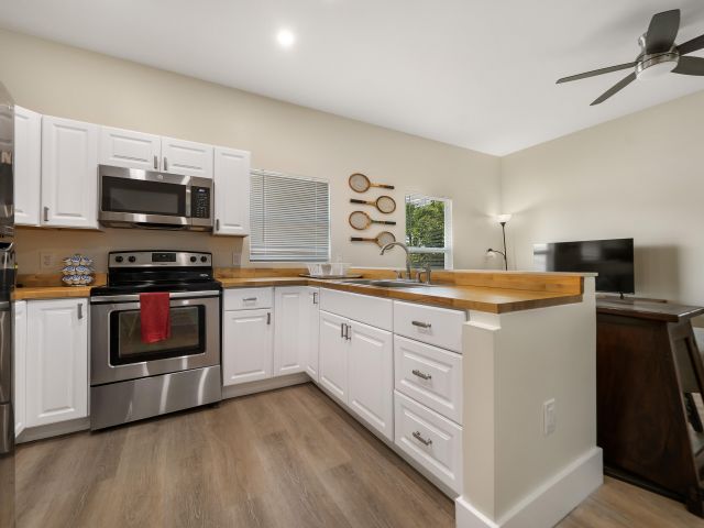 Home for rent at 602 NW 1st Street - photo 6392064