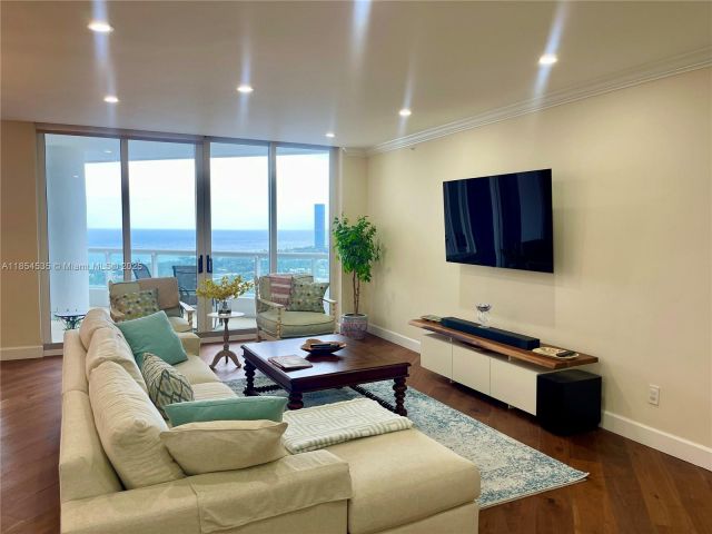 Apartment for rent  Unit #2803 - photo 6410756