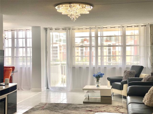 Apartment for sale  Unit #615 - photo 7491093