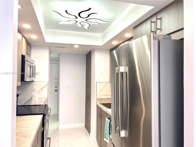 Apartment for sale  Unit #615 - photo 7491102