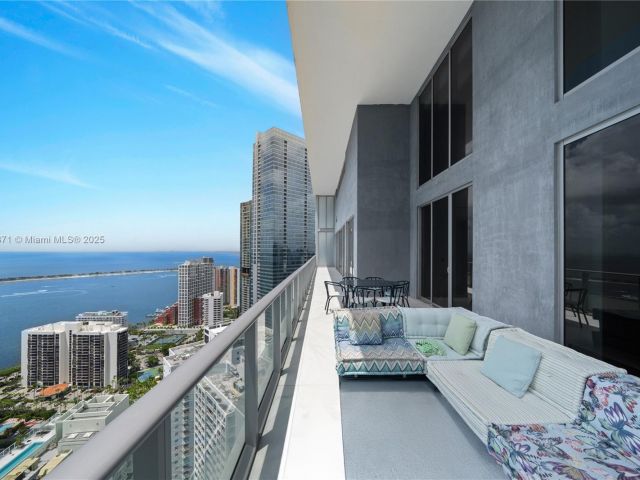 Apartment for sale  Unit #4401 - photo 6429064