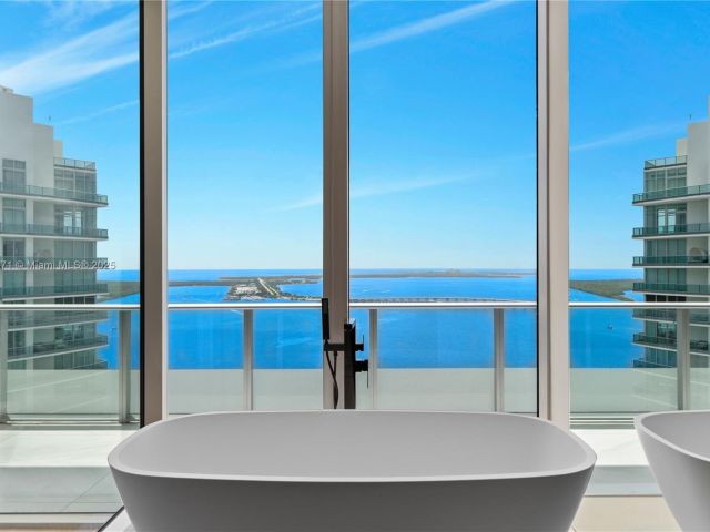 Apartment for sale  Unit #4401 - photo 6429073