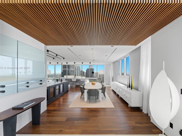 Apartment for sale  Unit #4401 - photo 6429076