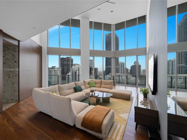 Apartment for sale  Unit #4401 - photo 6429077