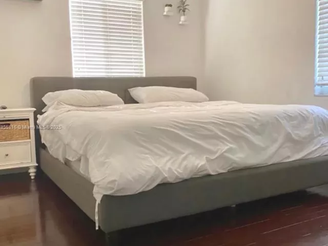 3-bedroom home for sale in Coral Gables - 702 Boabadilla St - MondialRealty