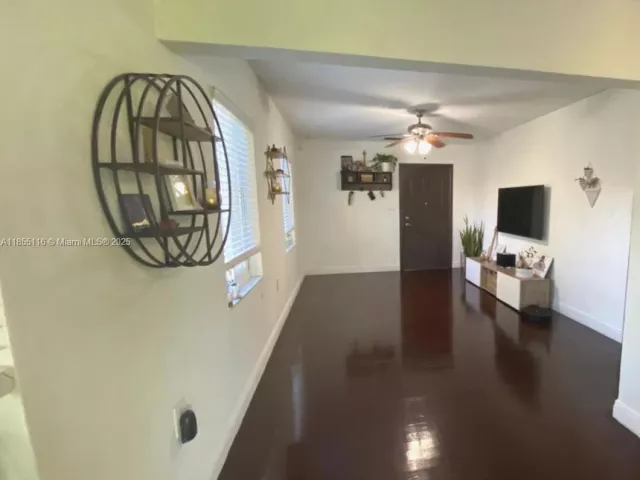 3-bedroom home for sale in Coral Gables - 702 Boabadilla St - MondialRealty