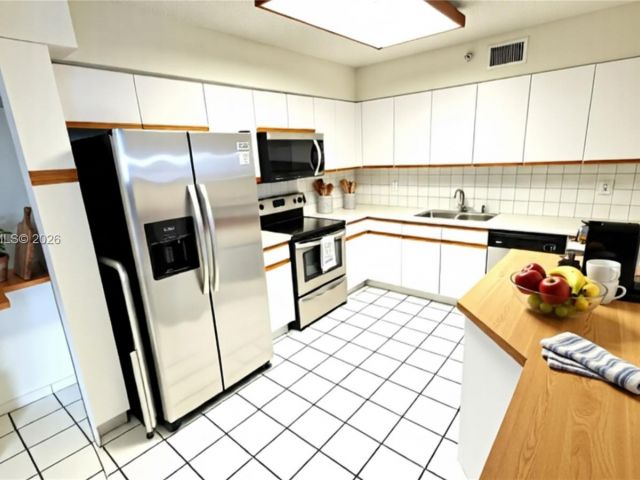 Apartment for sale  Unit #2508 - photo 7443472