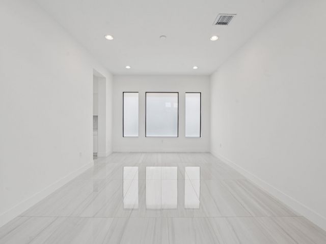 Home for rent at 8107 Crystal Downs Avenue - photo 6401037