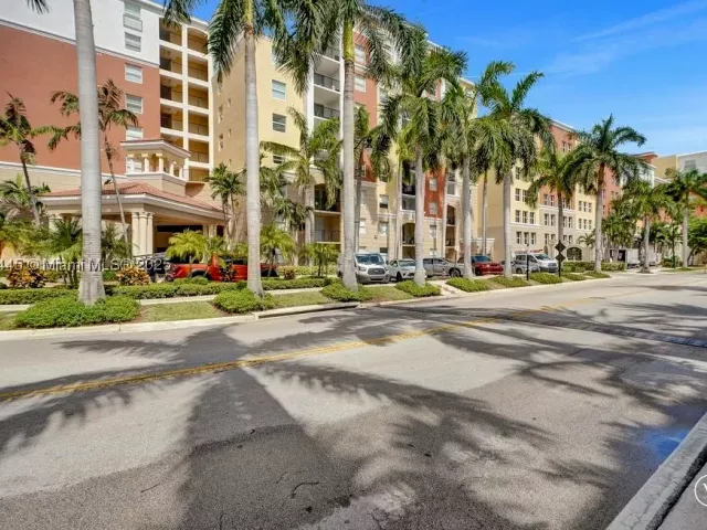 2-bedroom condo for sale in Sunny Isles Beach - 17100 N Bay Rd 1511 - MondialRealty