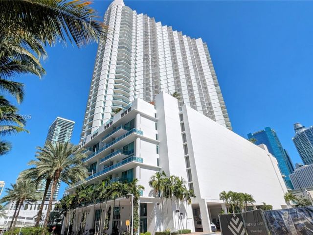 Apartment for sale  Unit #1703 - photo 6417497