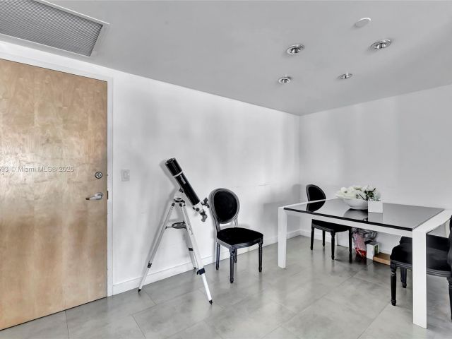 Apartment for sale  Unit #1703 - photo 6417504