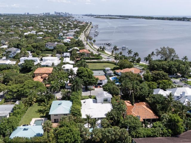 Home for sale at 118 Seville Road - photo 6395379