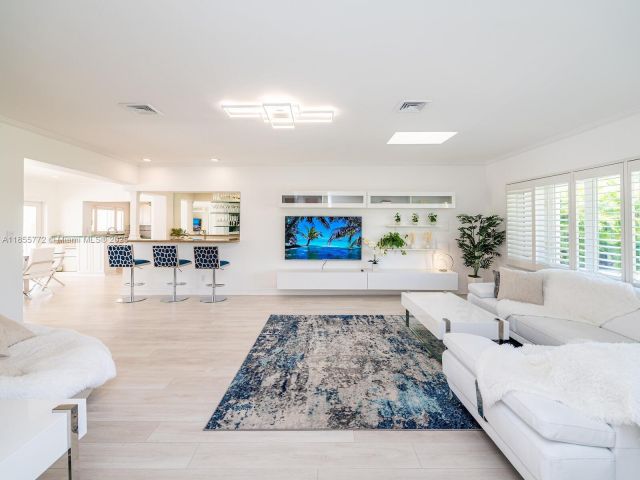 Home for rent at 2118 NE 15th St - photo 7482266