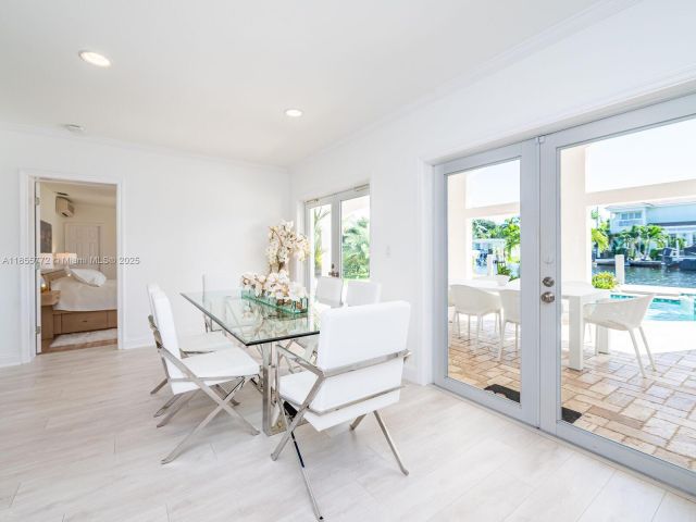 Home for rent at 2118 NE 15th St - photo 7482273