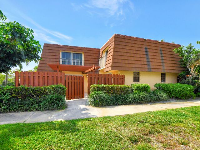 Home for rent at 2555 Albatross Road N 2-A - photo 6398072