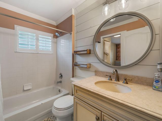 Home for sale at 9190 Heathridge Drive - photo 6399263